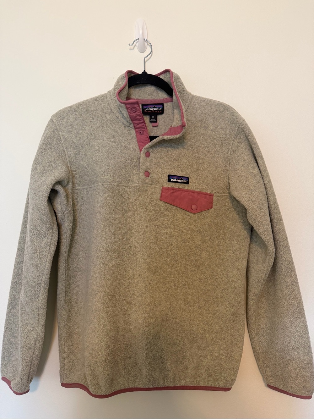 Patagonia Women’s Snap-T Fleece Pullover gray with Rose Trim